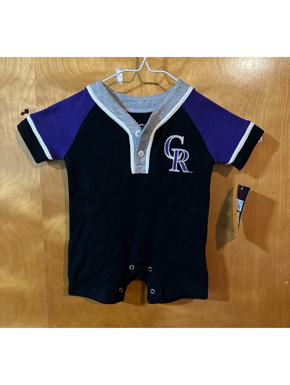New Colorado Rockies MLB outfit size 0-3 months